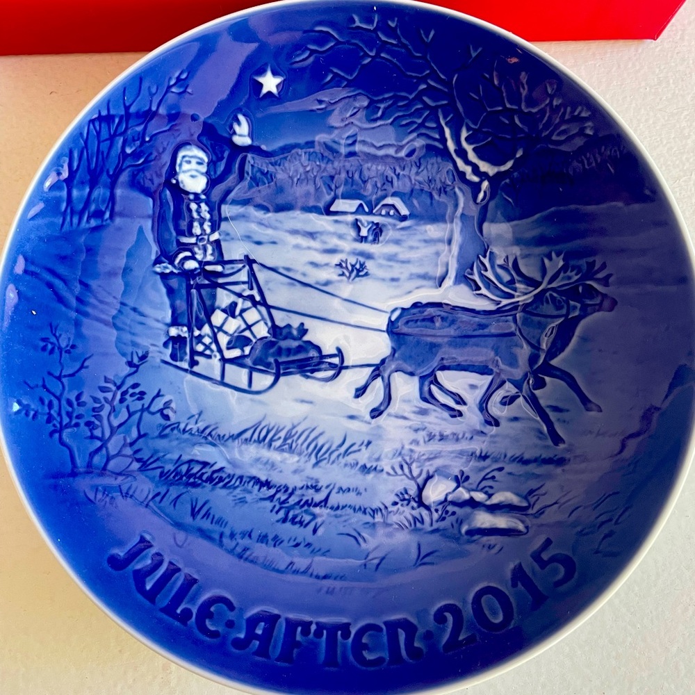 2015 Bing & Grondahl Christmas Plate